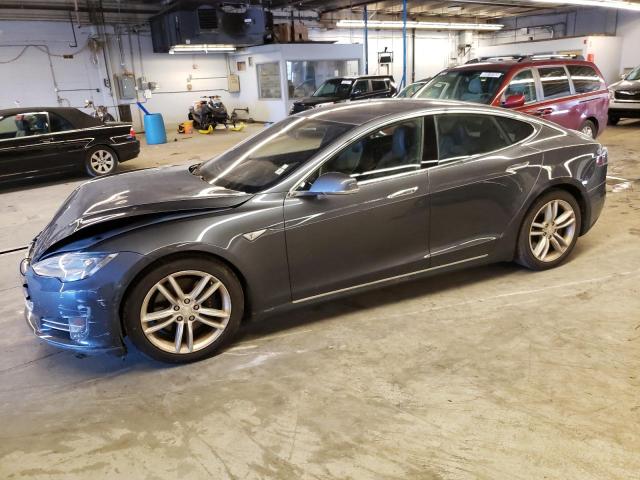 Tesla Model s (2015)