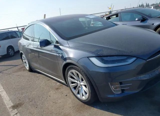 Tesla Model x (2017)
