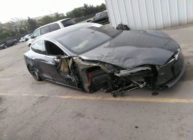 Tesla Model s (2017)