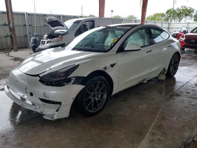 Tesla Model 3 (2022)
