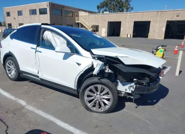 Tesla Model x (2020)