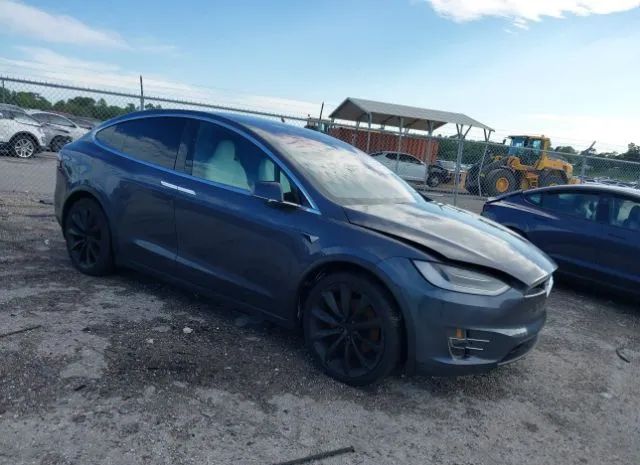 Tesla Model x (2021)