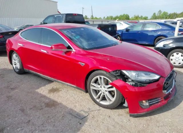 Tesla Model s (2015)