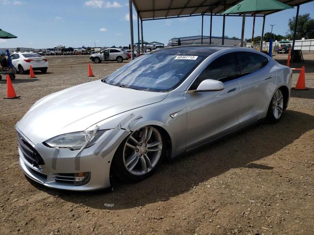 Tesla Model s (2015)