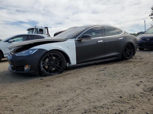 Tesla Model s (2013)