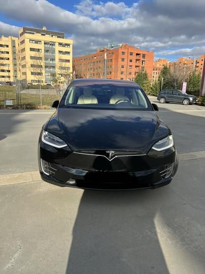 Tesla Model x (2017)