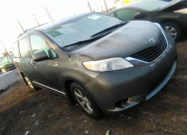 Toyota Sienna (2012)