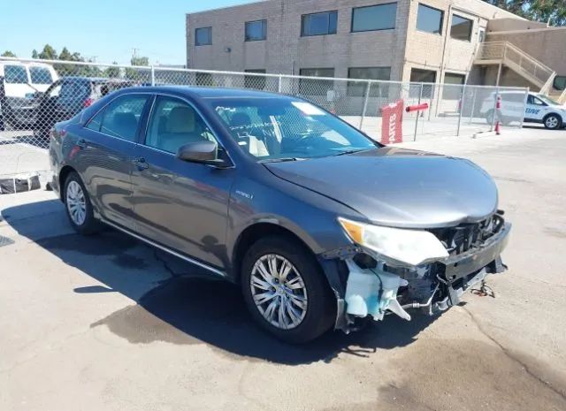 Toyota Camry hybrid (2013)