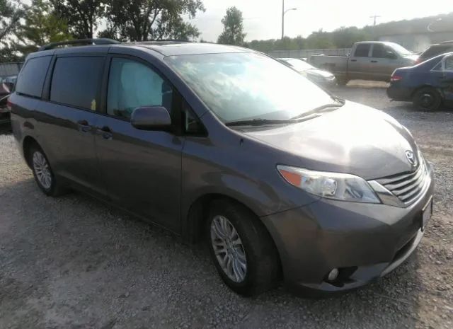 Toyota Sienna (2011)