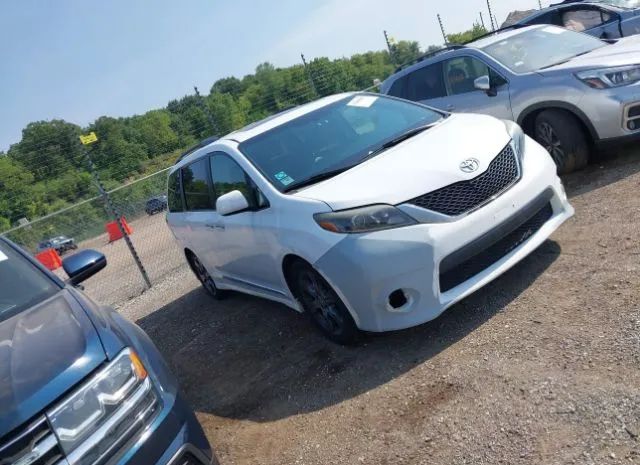 Toyota Sienna (2015)