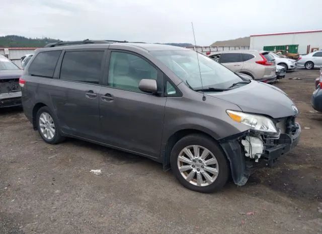 Toyota Sienna (2012)