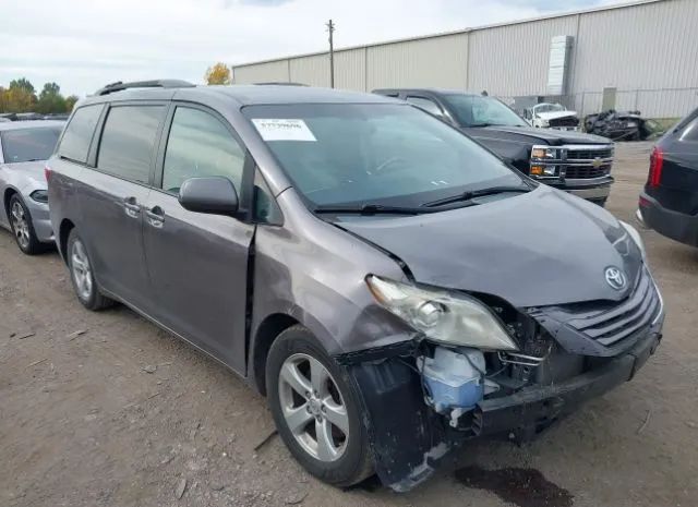 Toyota Sienna (2015)