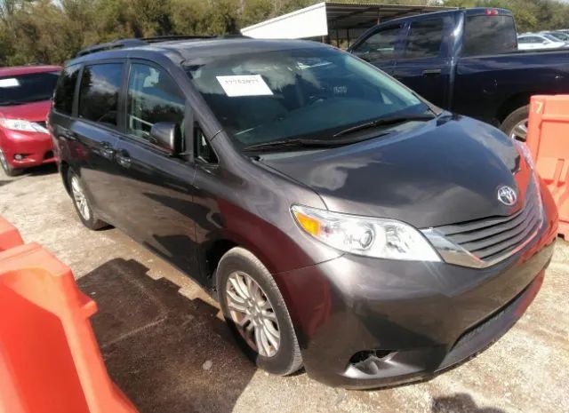 Toyota Sienna (2015)