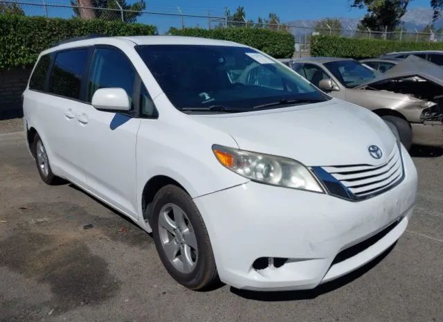 Toyota Sienna (2016)