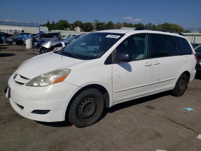 Toyota Sienna le (2009)