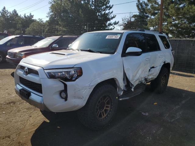 Toyota 4runner sr (2015)