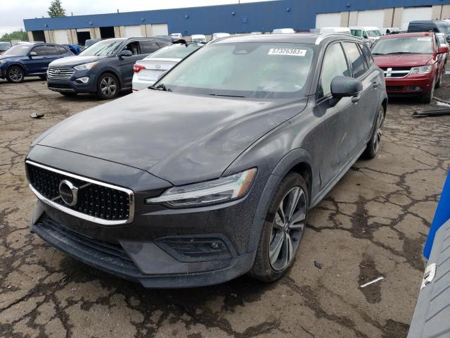 Volvo V60 cross (2023)