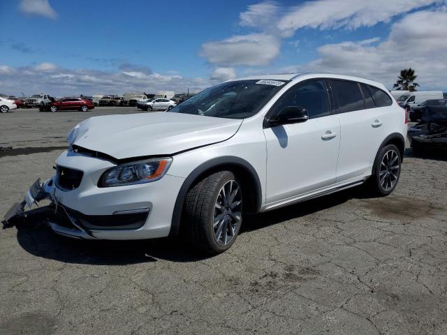 Volvo V60 cross (2018)
