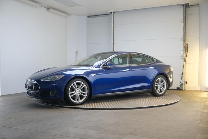 Tesla Model s (2015)
