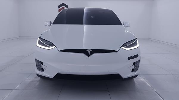 Tesla Model x (2019)