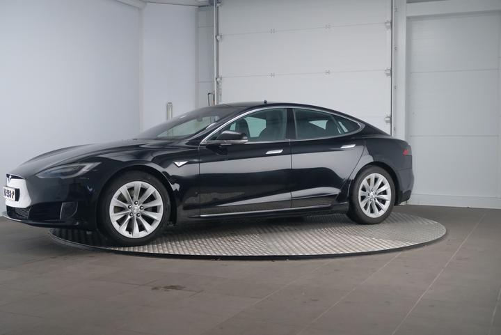 Tesla Model s (2016)