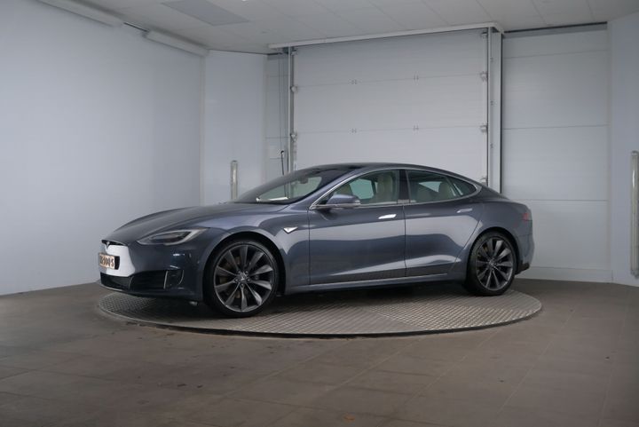 Tesla Model s (2016)