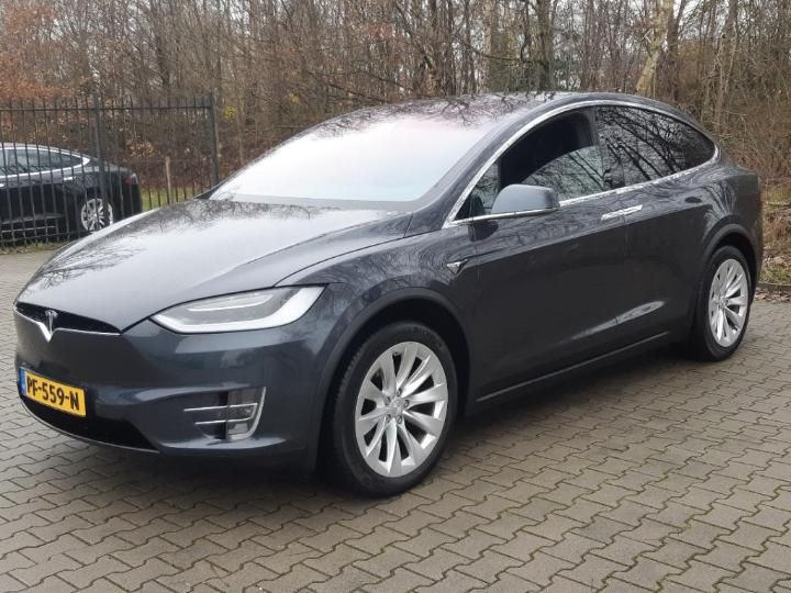 Tesla Model (2017)