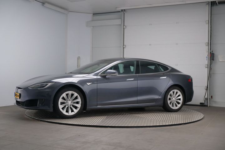 Tesla Model s (2016)