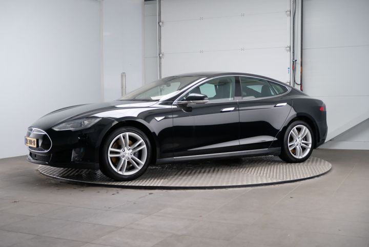 Tesla Model s (2015)