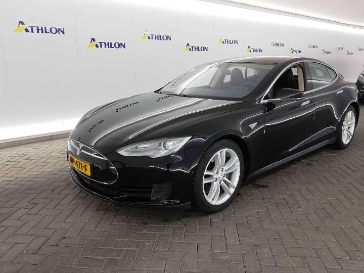Tesla Model s (2015)