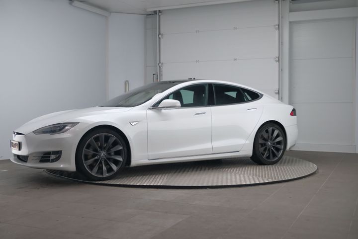 Tesla Model s (2016)