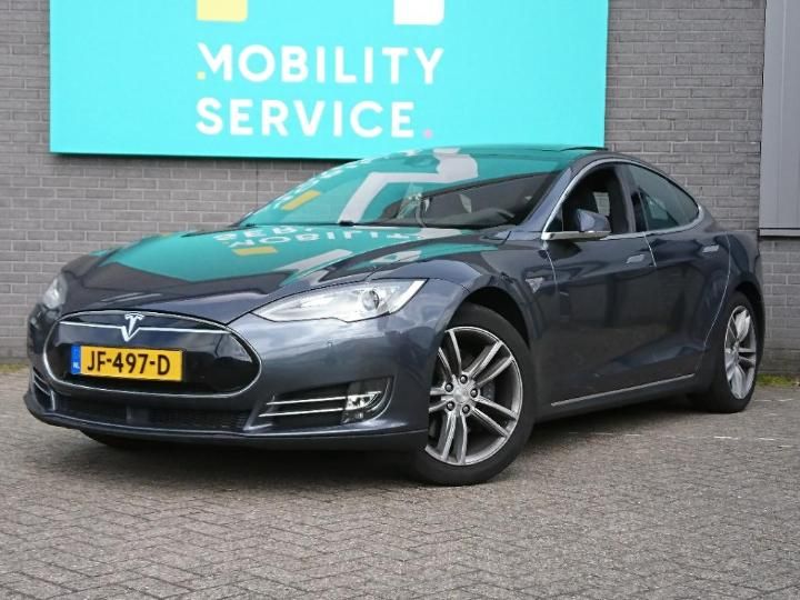Tesla Model (2016)