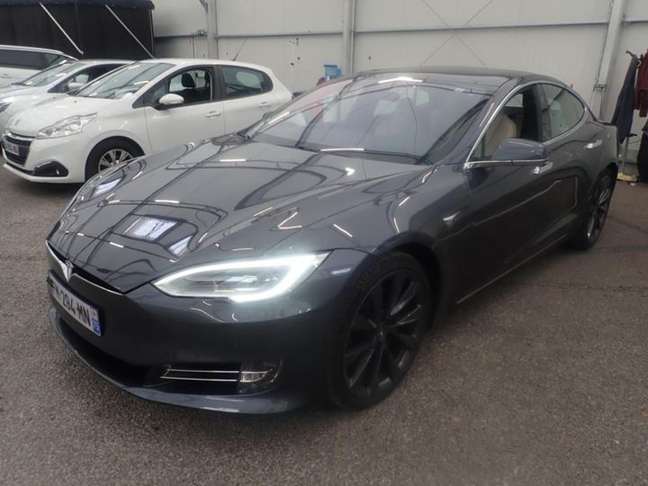 Tesla Model s (2019)