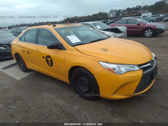 Toyota Camry hybrid (2015)