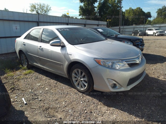 Toyota Camry hybrid (2012)