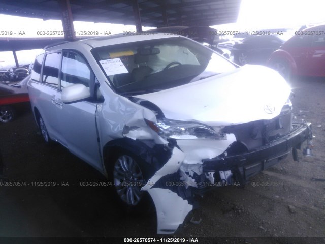 Toyota Sienna (2015)