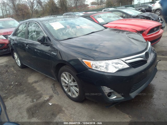 Toyota Camry hybrid (2014)