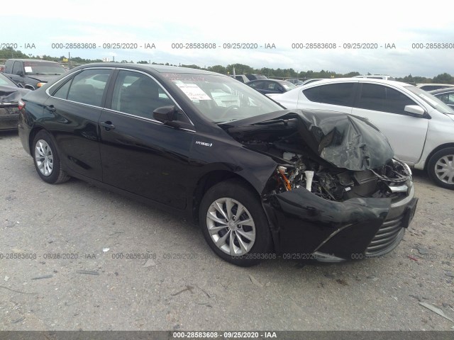 Toyota Camry hybrid (2016)
