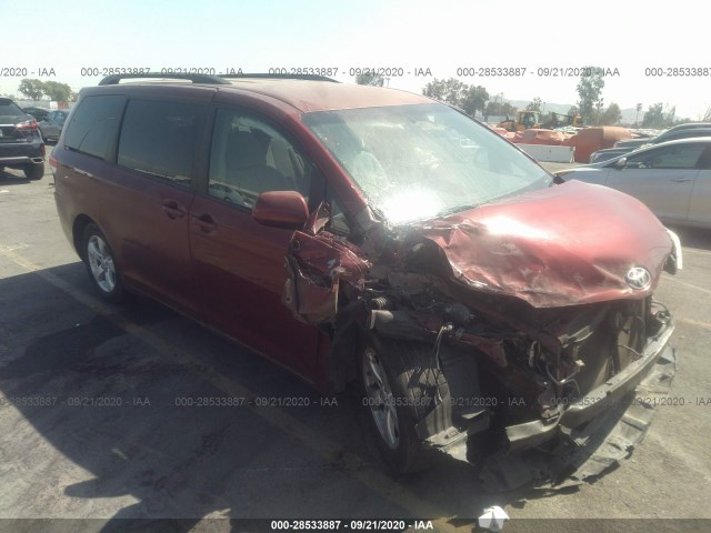 Toyota Sienna (2012)