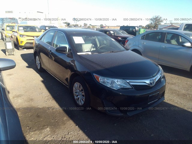 Toyota Camry hybrid (2014)