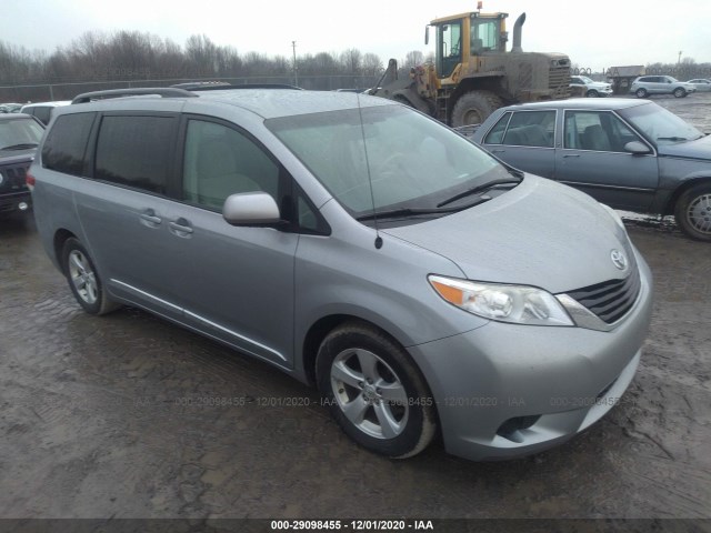 Toyota Sienna (2013)