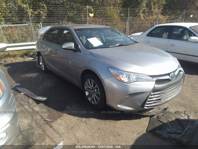 Toyota Camry hybrid (2016)