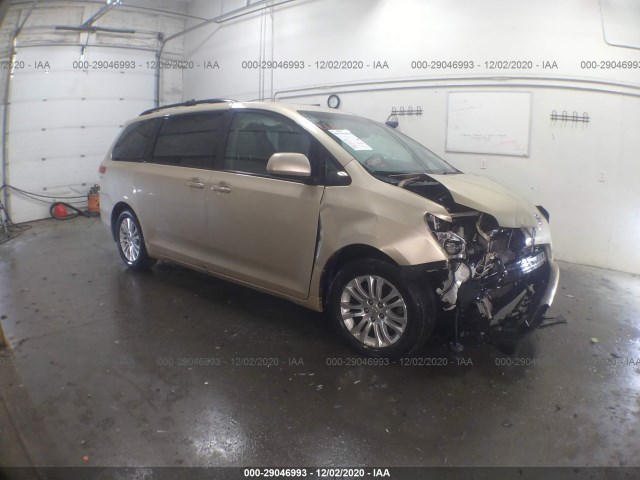 Toyota Sienna (2011)