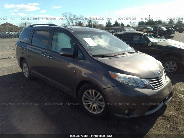 Toyota Sienna (2012)