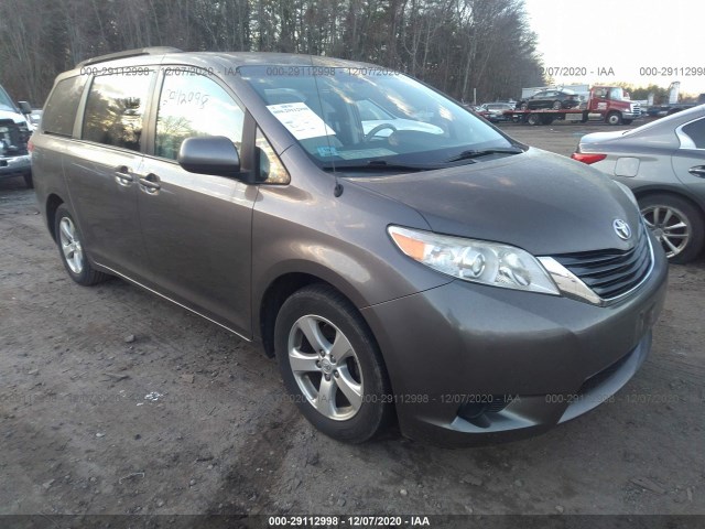 Toyota Sienna (2013)