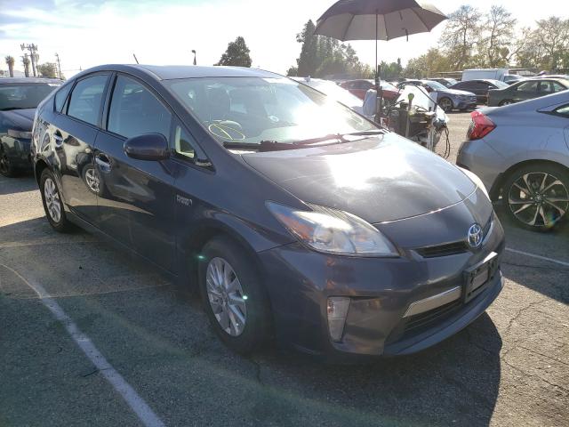Toyota Prius plug (2013)