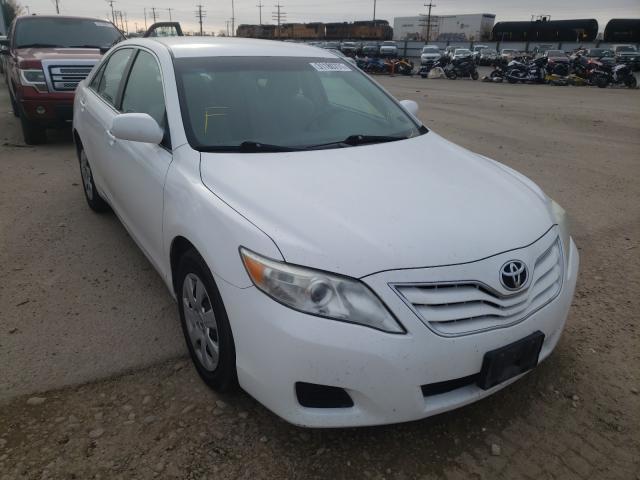Toyota Camry base (2011)