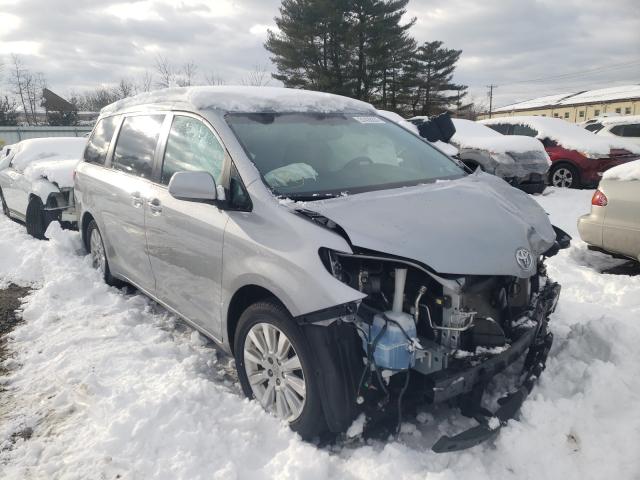 Toyota Sienna xle (2015)