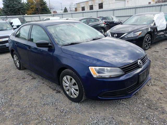 Volkswagen Jetta base (2013)