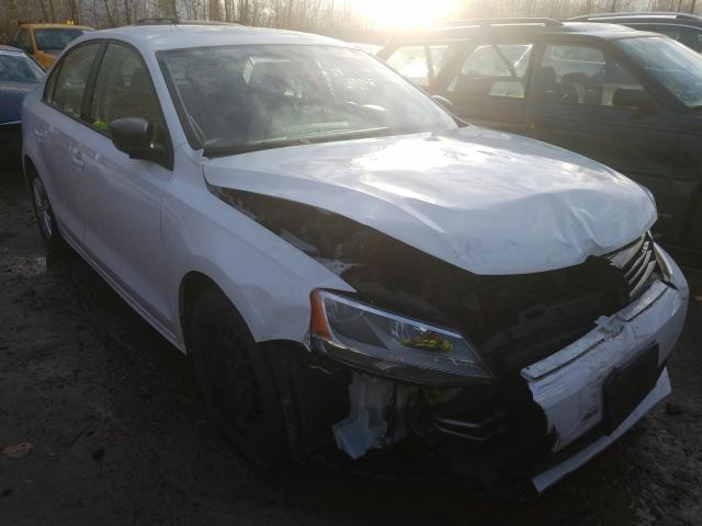 Volkswagen Jetta base (2014)